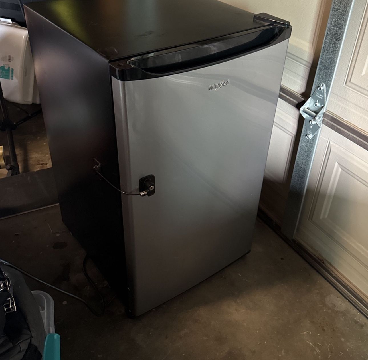 Mini Fridge 