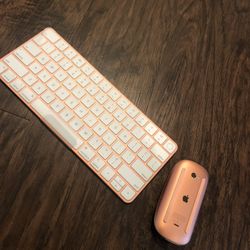  🍎 Color🍊 Magic Keyboard with Touch and Mouse READ DESCRIPTION NO BOX 📦 PICK UP ONLY NO TRADE 👉FIRM ON PRICE👈💲125 FOR BOTH NO LESS CASH 💵 ONLY 