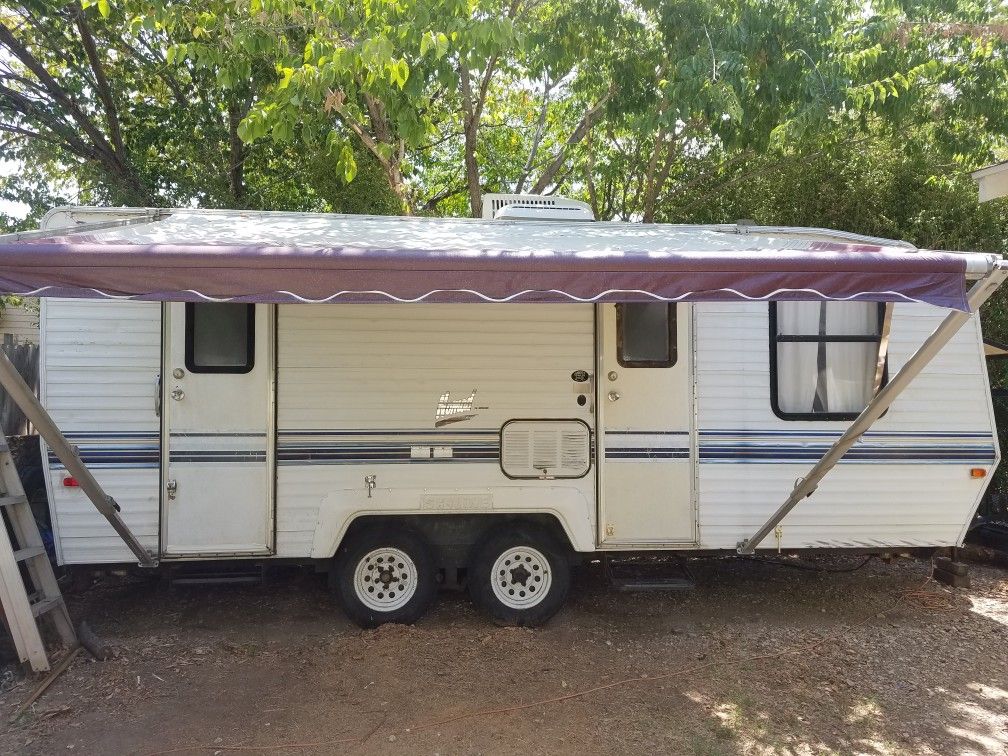 1993 Skyline Nomad 2260 Deluxe Camper