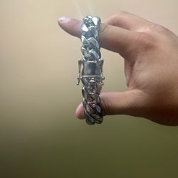 Brand New Cuban Link 22M