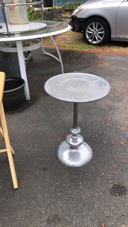 Aluminum side table plant stand