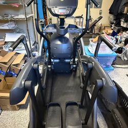 Cybex Arc Trainer Elliptical Fitness Machine 