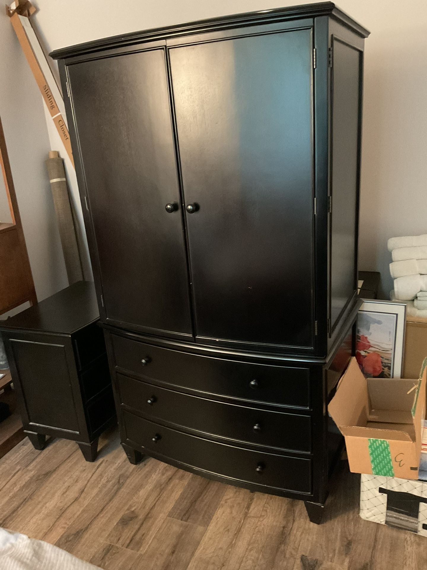 Large Hutch with Matching End Table