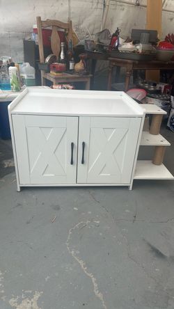 Cat enclosure cabinet