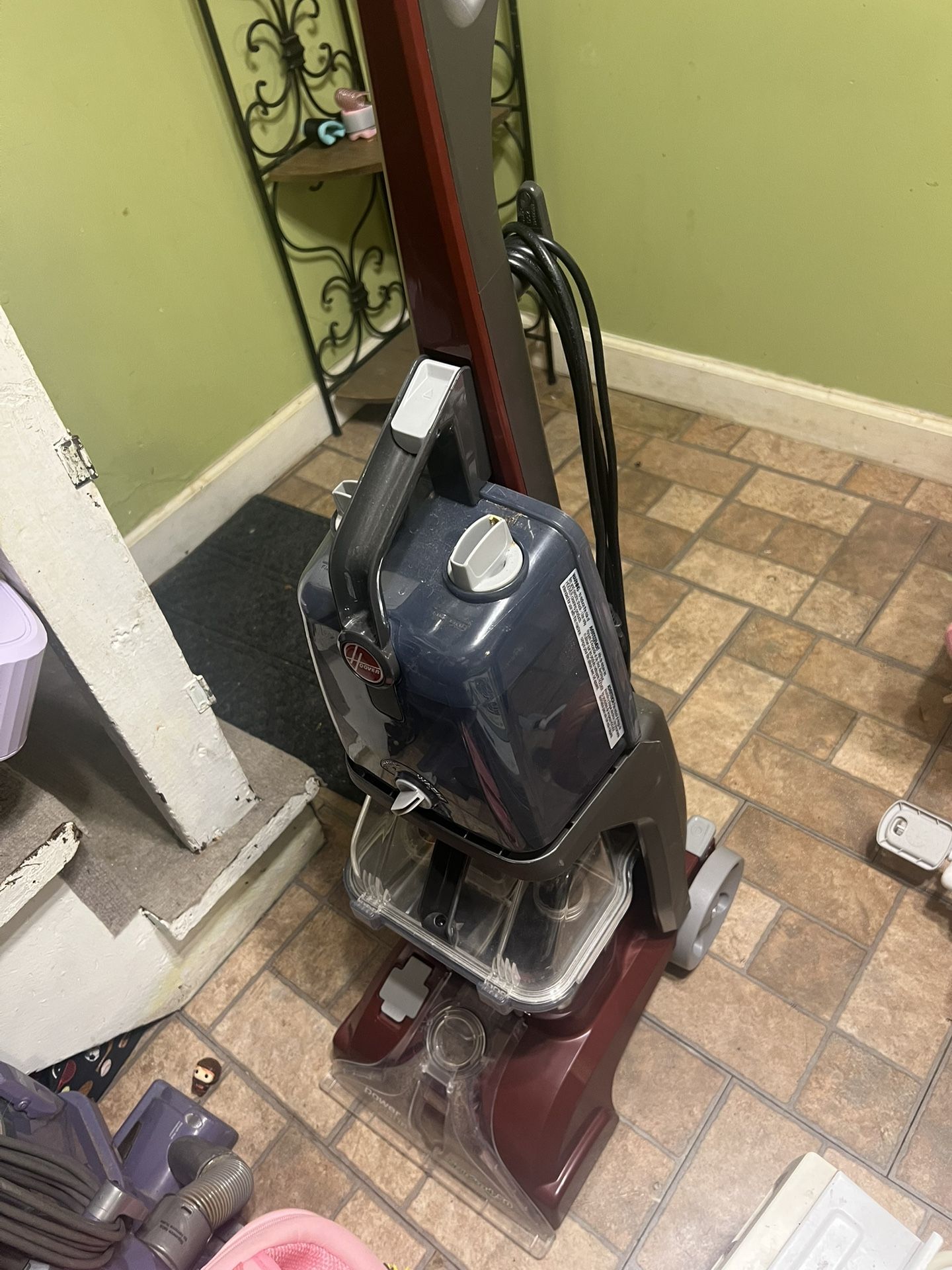 Hoover PowerScrub Deluxe Carpet Cleaner Machine Carpet