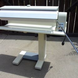 Miele Electronic B 865 Rotary Roller Iron & Ironing Board Steam Press