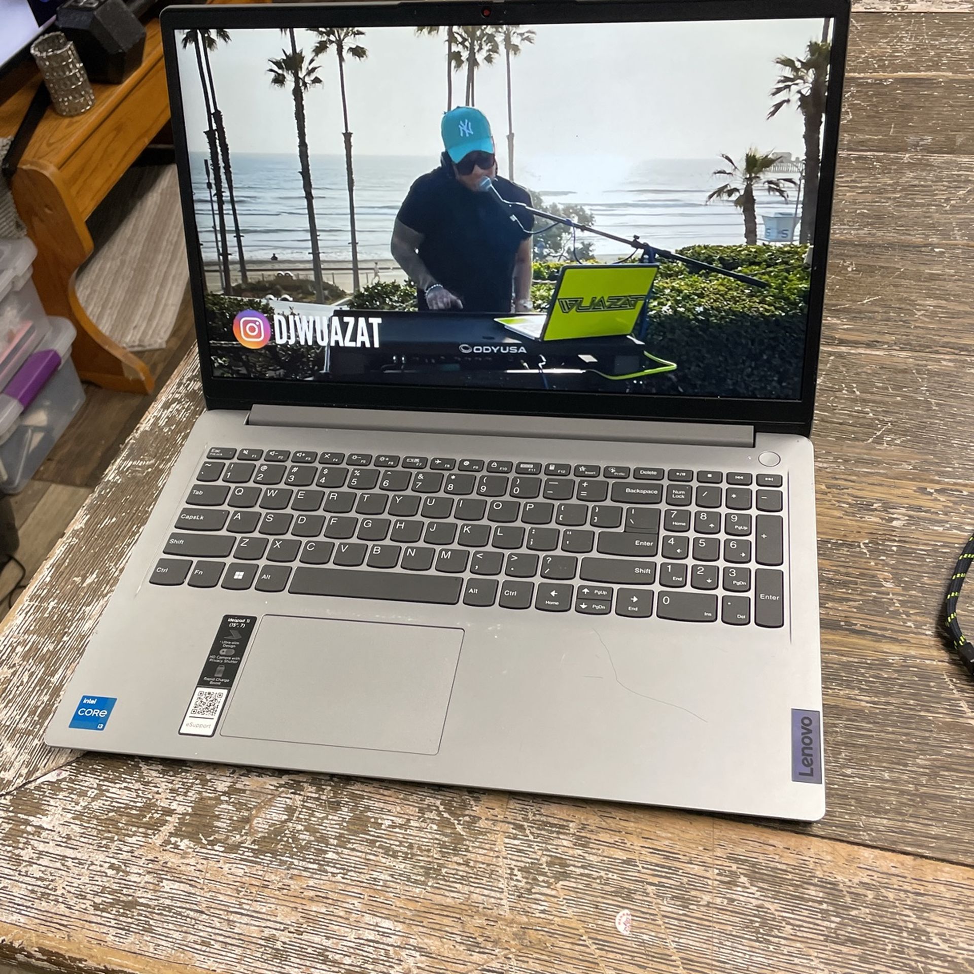 Touch Screen Lenovo Laptop Windows 11 $220