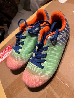 Kids soccer shoes