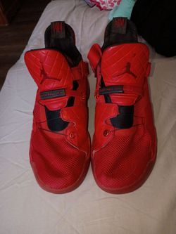 Ladies shoes I think 6 in a half cash only