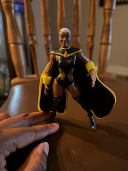 1998 Toy Biz X-Men Storm Action Figure