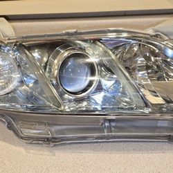Toyota Camry 2007-2009  Hybrid Passenger Side Headlight 