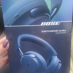 Bose -quiet comfort ultra headphones (Blue) 300$ or best offer!