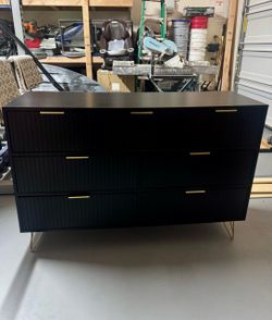 7 drawer fluted dresser