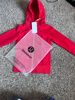 Red lulu top