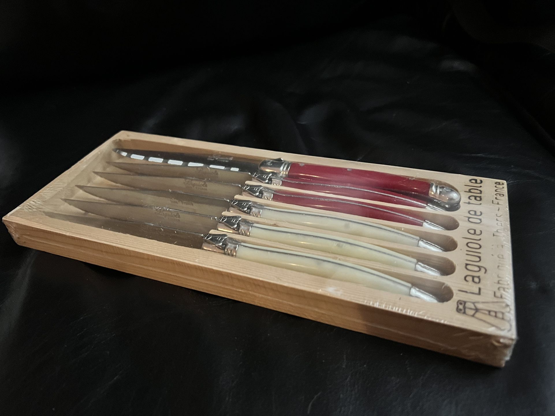 LAGUIOLE DE TABLE, SET of 6 STEAK KNIVES - “BRAND NEW” IN WOOD BOX (France)