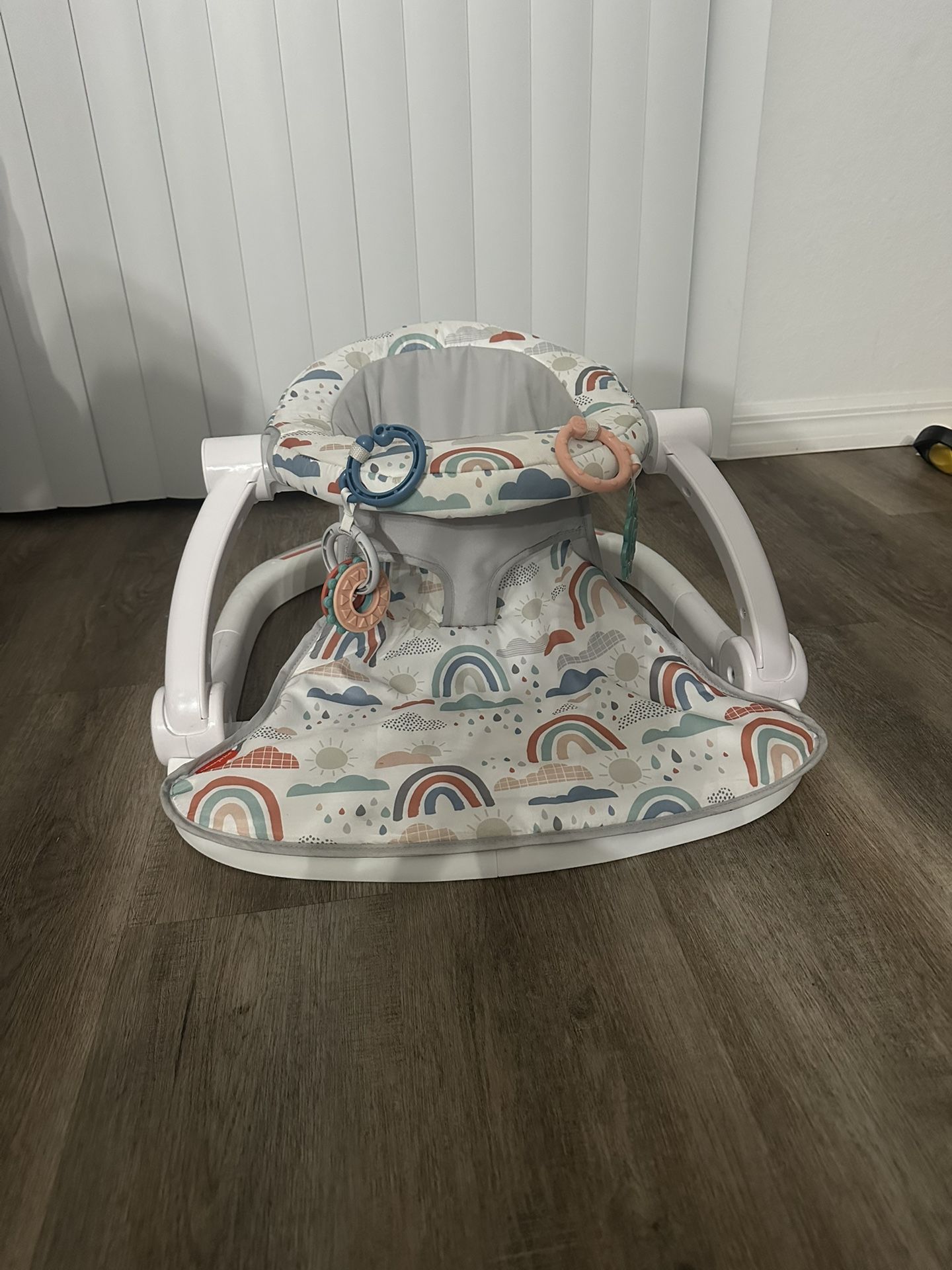 Baby chair- Sit Me up Fisherprice