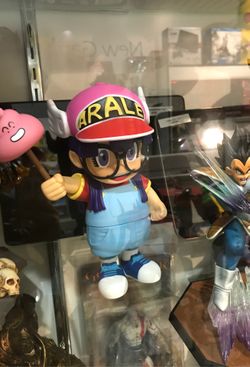 Arale statue
