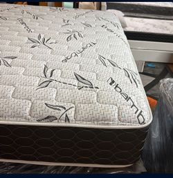 Twin Black Bamboo  / Colchones  y Boxspring *****