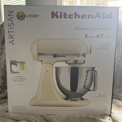 KitchenAid  Tilt-Head Stand Mixer Almond Cream 5 Quart w/ Attachments