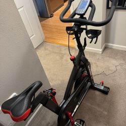 Schwinn IC4 indoor Stationary Bike