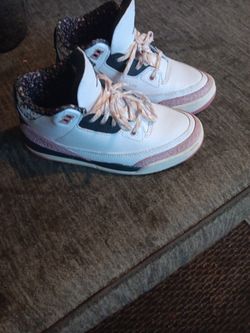 Jordan 3 Little Kids Size 2 Like NEW