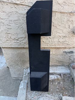 Woofer box for 2018 dodge ram   And up