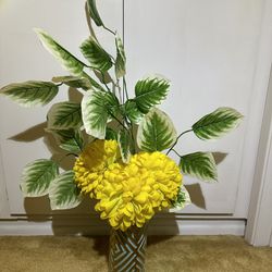 Cylindrical Flower Vase