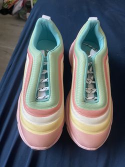 Tennis Shoes