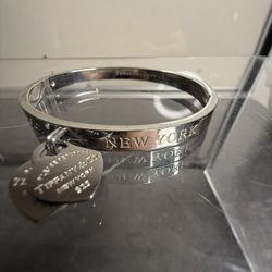 Tiffany & Co Return To Tiffany Heart Tag 925 Sterling Silver Bangle Bracelet