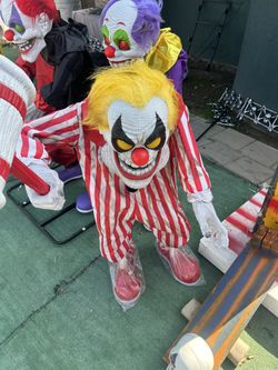7.5 feet stackable clowns