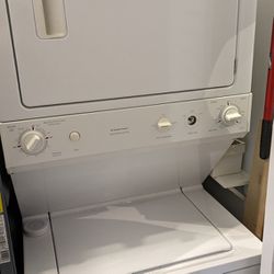 GE Stackable Washer Dryer 