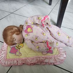 Wander Brothers Porcelain Dolls 