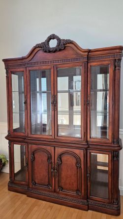 China Buffet Hutch