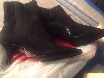 Joan & david short black boot