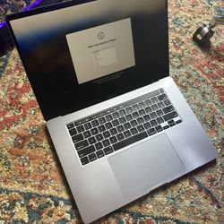 2019 16-inch MacBook Pro (Intel Core i9, 32GB RAM, 512GB SSD)