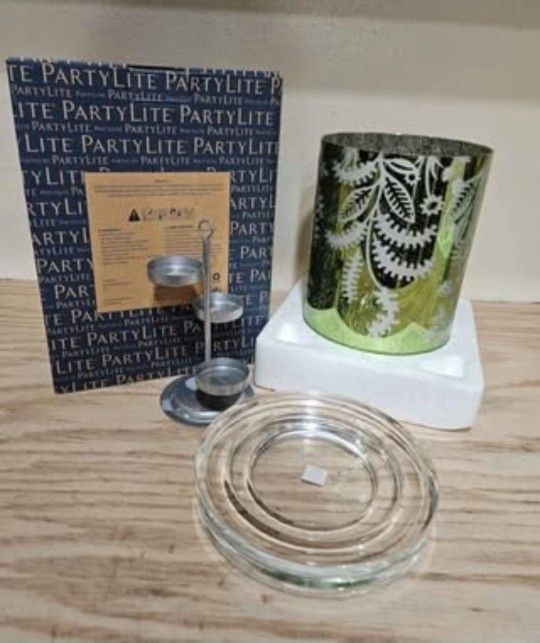 Partylite Green Glass Garden Hurricane P92713 Candle Holder EUC!!