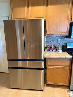Samsung Bespoke 4-Door French Door Refrigerator -23cuft.Aliso Viejo Location(CA). Pickup