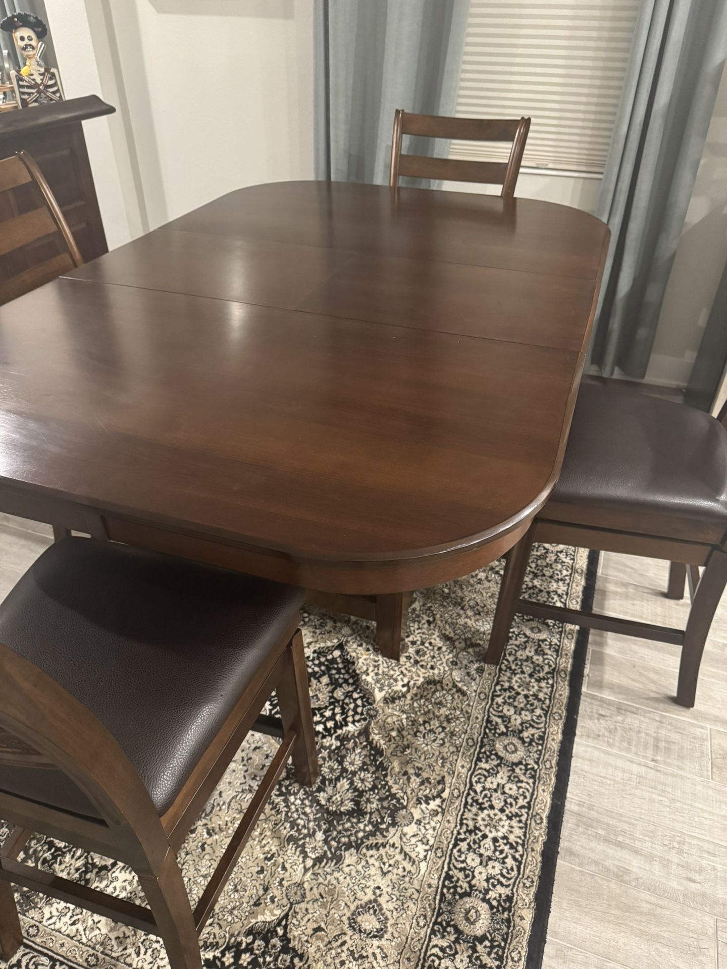 Dining room Table