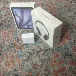 iPad,AirPods Max.AirPod Pro