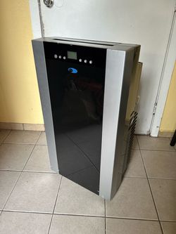AC Air conditioning  unit for a room with window attachments