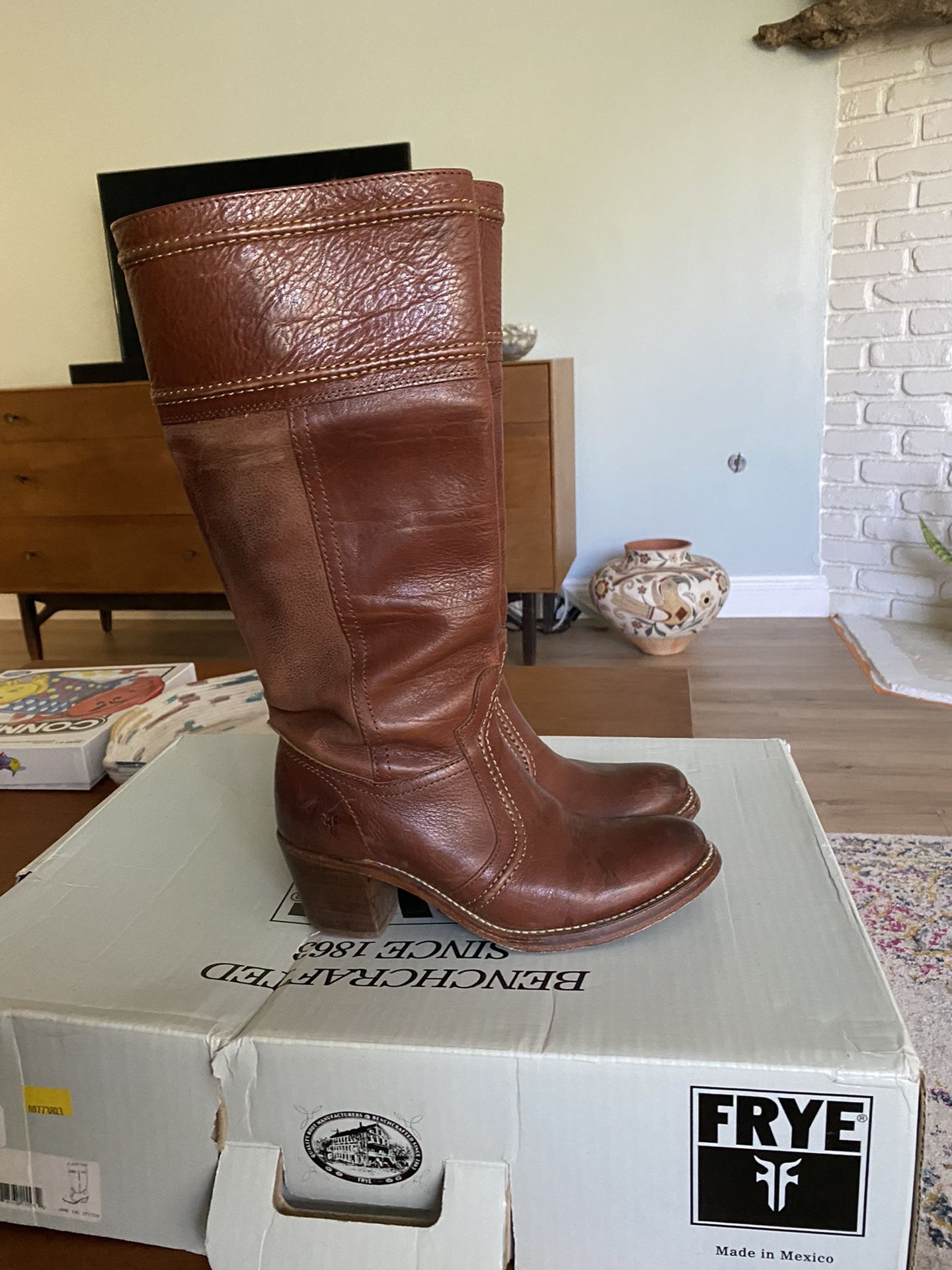 Frye Jane 14L size 7.5 boots