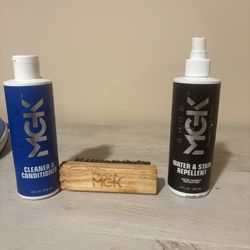 High Quality Shoe Cleaner (works for all types of shoes)
