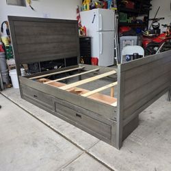 Full Size Bed From Living Spaces 