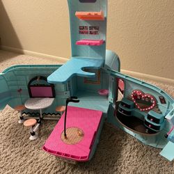 LOL RV doll House