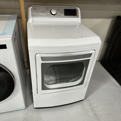 Brand New LG Dryer White 7.4 Cubic Feet 