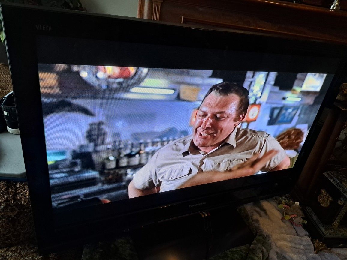 41" panasonic high definition tv works great the TV was hardly used.
