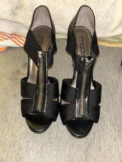 Women’s shoes size 11