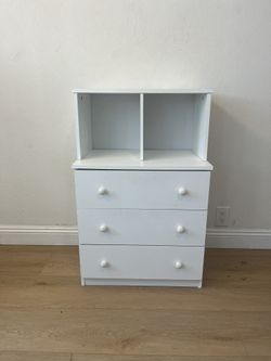 Drawer Cabinet (Read Description)