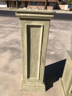 Panel pedestal stand