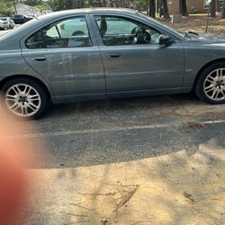 Volvo 2004 S 60 Gray Sedan